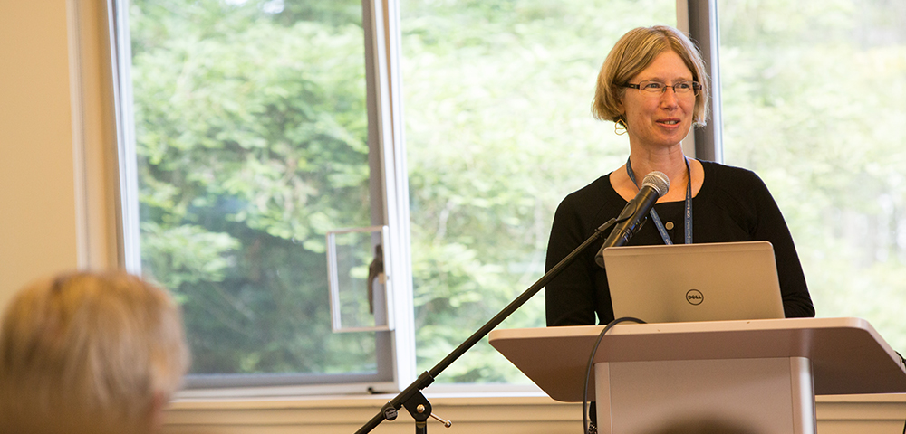 Dr. Poncelet use regular AME meetings to introduce members to interactive faculty development opportunities. 