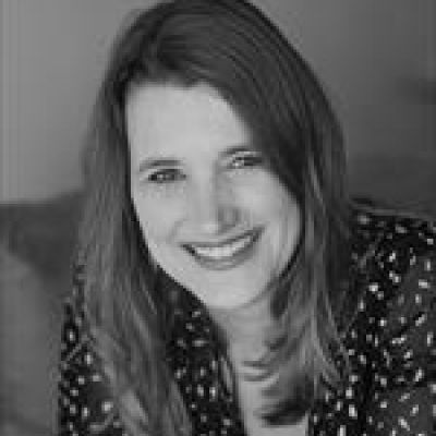 Lynnea Mills, MD