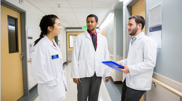 Bridges students on the wards 